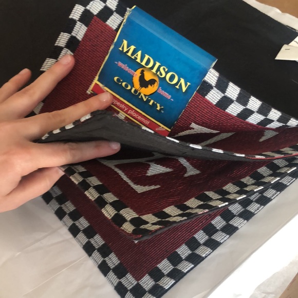 Set of four tapestry placemats - Picture 10 of 10